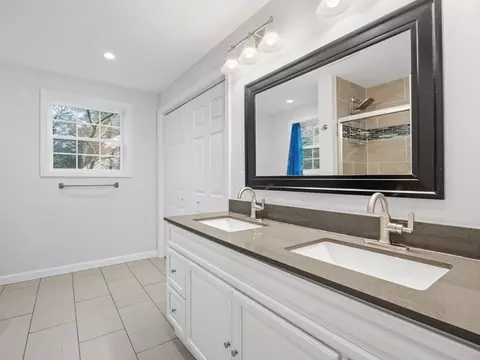 Bath - 259 Park Ave, Wareham, MA 02538 photo 5 of 5