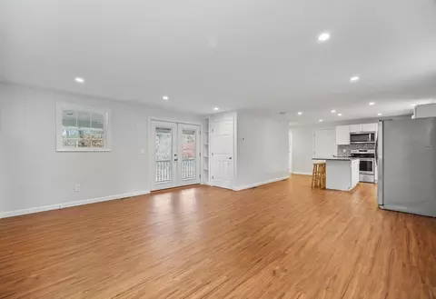 Living - 259 Park Ave, Wareham, MA 02538 photo 2 of 2