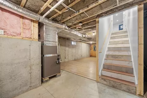Entry Way - 259 Park Ave, Wareham, MA 02538 photo 2 of 2
