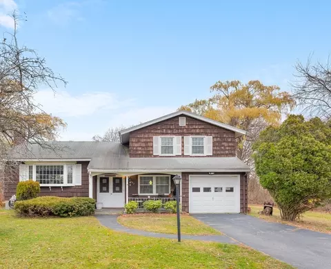 995 North St, Tewksbury, MA 01876
