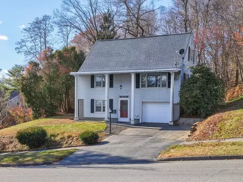304 Saint Nicholas Ave, Worcester, MA 01606