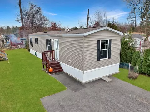 25 Groton School Rd #23, Ayer, MA 01432