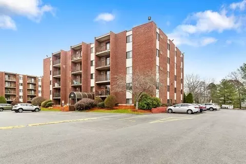137 Franklin St #404, Stoneham, MA 02180