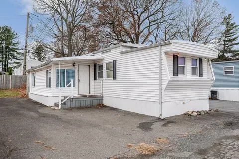 261 Newbury #33B, Peabody, MA 01960