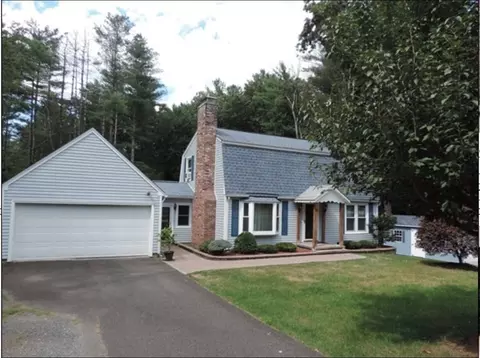 96 Logtown Rd, Amherst, MA 01002