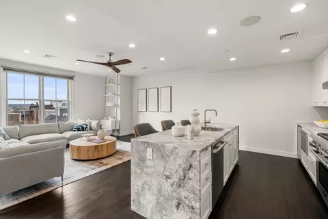 309 E St #0046, Boston, MA 02127