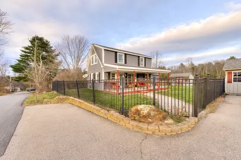 57 Carpenter Hill Rd, Charlton, MA 01507