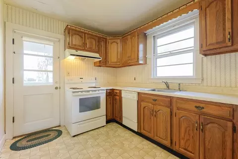 127 Glenview St, Upton, MA 01568 photo 22