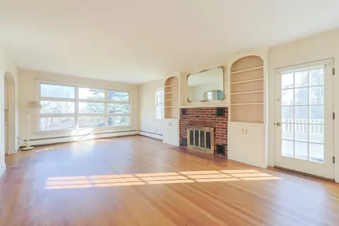 127 Glenview St, Upton, MA 01568 photo 8