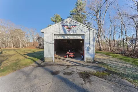 127 Glenview St, Upton, MA 01568 photo 33