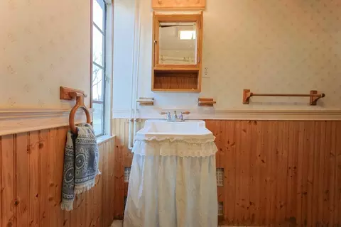 127 Glenview St, Upton, MA 01568 photo 31