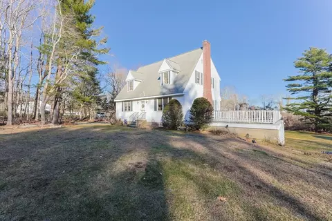 127 Glenview St, Upton, MA 01568 photo 2