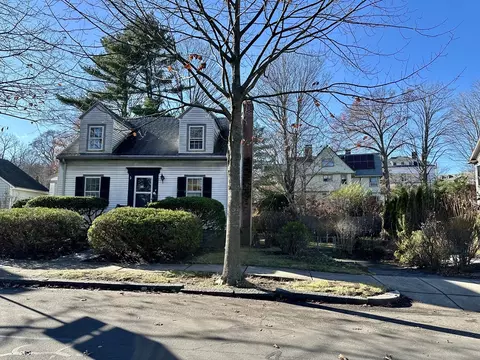 18 Cushing Rd, Brookline, MA 02445 photo 2