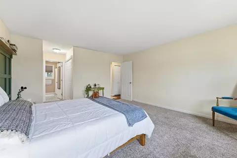 200 Lambert Ter #2, Chicopee, MA 01020 photo 21