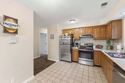 200 Lambert Ter #2, Chicopee, MA 01020 photo 13
