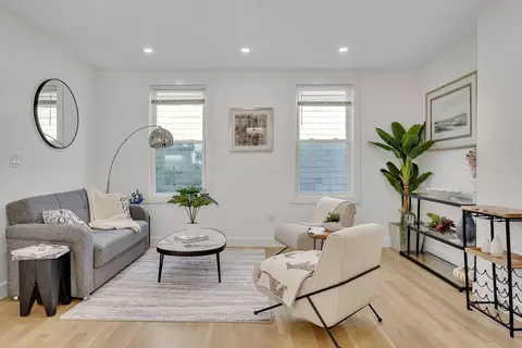 63 Oak St #2, Somerville, MA 02143