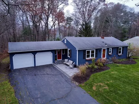 107 Birchwood Dr, North Attleborough, MA 02763