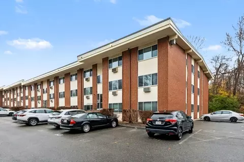 74 Beach St #6-12, Woburn, MA 01801