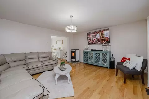 20 Reeves St, Fall River, MA 02721 photo 8