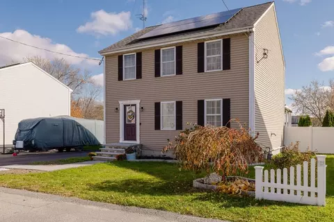 20 Reeves St, Fall River, MA 02721 photo 3