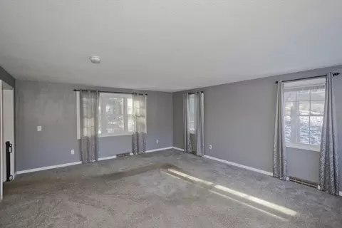 Living - 37 Middlebrook Dr, Springfield, MA 01129 photo 1 of 3