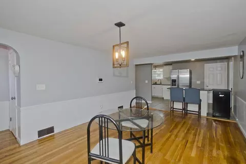 Dining - 37 Middlebrook Dr, Springfield, MA 01129 photo 2 of 4