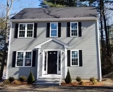 8 Turkey Trl, Plymouth, MA 02360