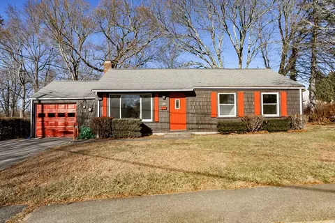 29 Woodedge Ave, Braintree, MA 02184