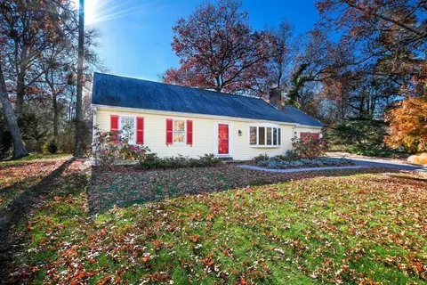 12 Crowell Rd, Sandwich, MA 02563