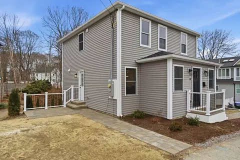 17 Prospect St, Maynard, MA 01754