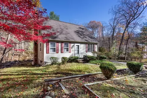 955 Summer St, Franklin, MA 02038