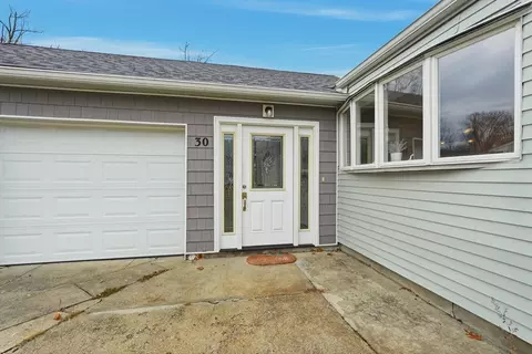 30 Jerilis Dr, Springfield, MA 01119 photo 5