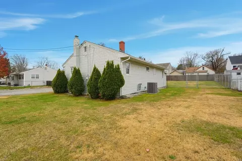 30 Jerilis Dr, Springfield, MA 01119 photo 3