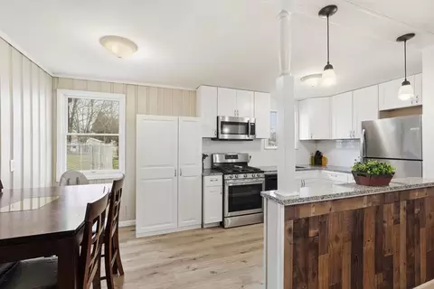30 Jerilis Dr, Springfield, MA 01119 photo 13