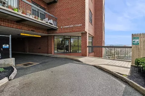 12 Chancery Ct #207, Lynn, MA 01902