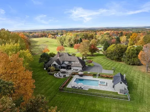 8 Rock Spring Ln, Southborough, MA 01772