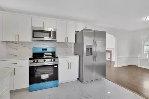 100 Abbott St, Springfield, MA 01118 photo 16