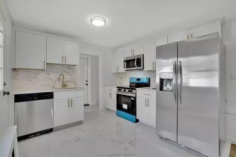 100 Abbott St, Springfield, MA 01118 photo 15