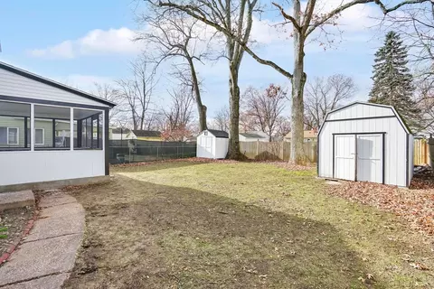 100 Abbott St, Springfield, MA 01118 photo 5
