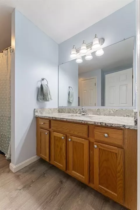 Bath - 7 Millers Way #C, Sutton, MA 01590 photo 2 of 2