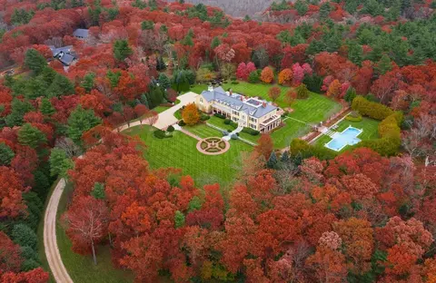 495 Hugh Cargill Rd, Concord, MA 01742