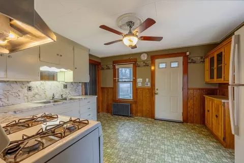 97 Oklahoma St, Springfield, MA 01104 photo 6