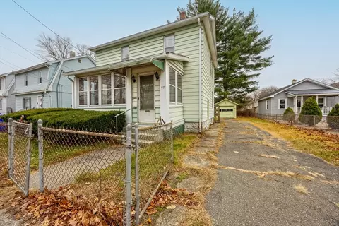 97 Oklahoma St, Springfield, MA 01104 photo 2