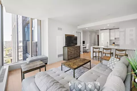 133 Seaport Blvd #1710, Boston, MA 02210