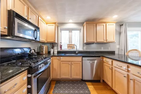 11 Endicott # A, Peabody, MA 01960 photo 10