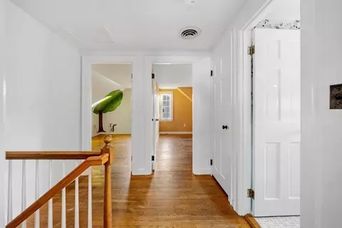 Entry Way - 12 Hoover Rd, Hingham, MA 02043 photo 2 of 3