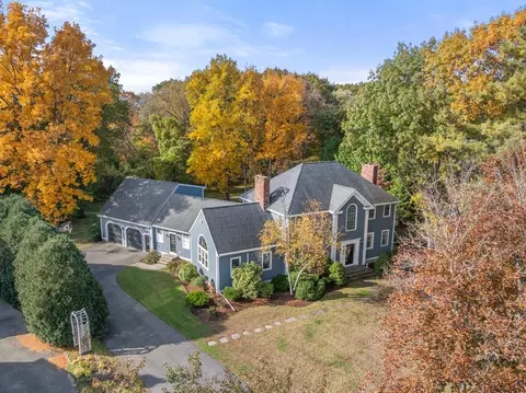 20 Herrick Dr, Milton, MA 02186