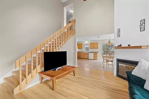 Living - 23 Orono, Worcester, MA 01606 photo 2 of 3