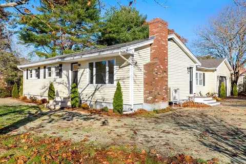 149 Brick Kiln Rd, Teaticket, MA 02536