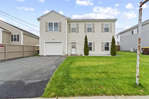 302 Oak Grove Ave, Fall River, MA 02723